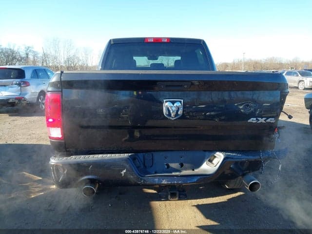 2018 RAM 1500 EXPRESS 4X4 5'7 BOX 17