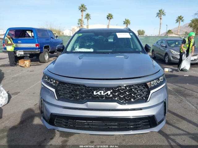2023 KIA SORENTO S 6
