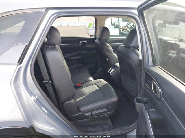 2023 KIA SORENTO S 8