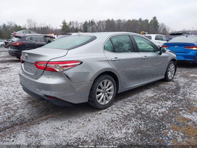 2020 TOYOTA CAMRY LE 4
