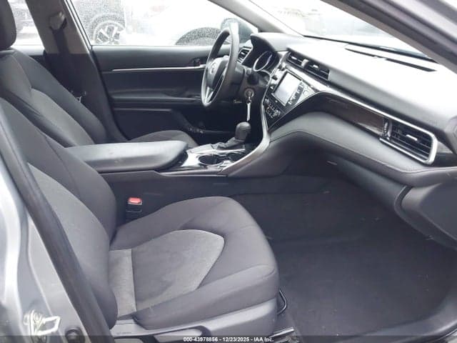 2020 TOYOTA CAMRY LE 5