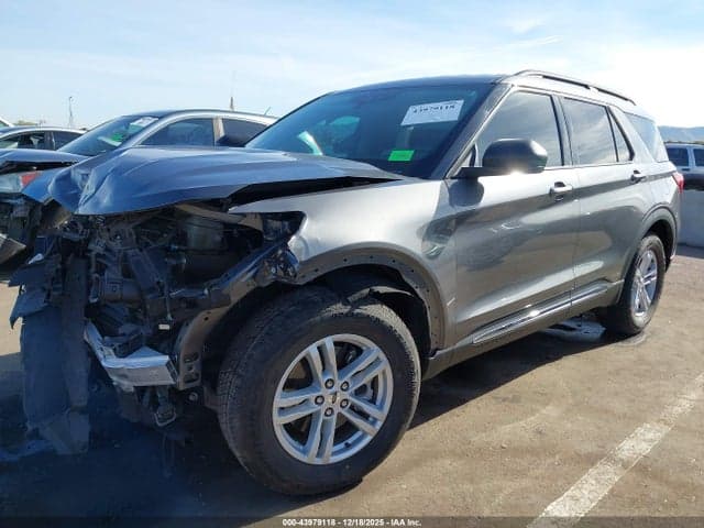 2023 FORD EXPLORER XLT 2