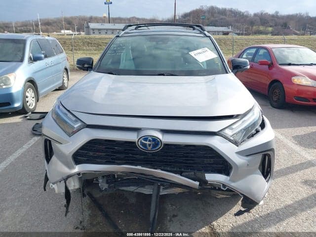 2024 TOYOTA RAV4 HYBRID XSE 12