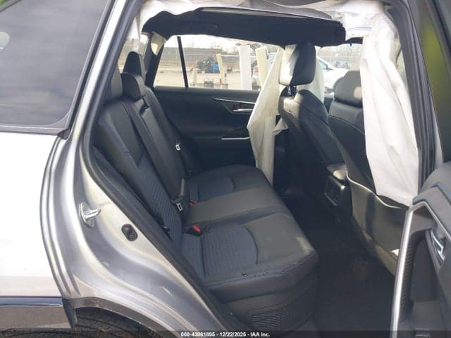 2024 TOYOTA RAV4 HYBRID XSE 8