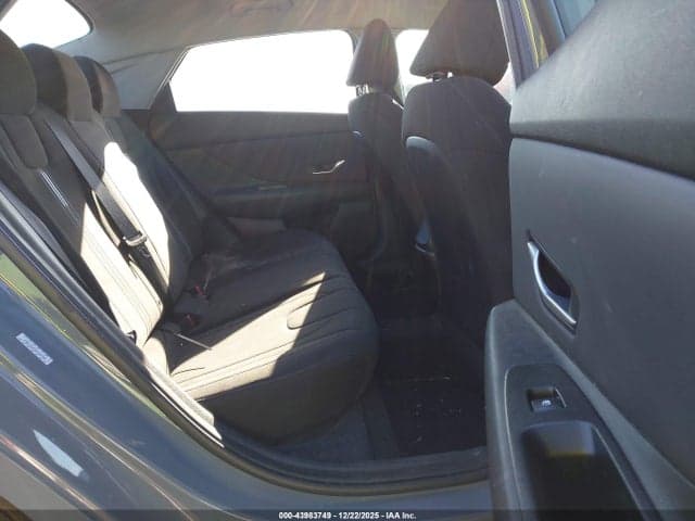2023 HYUNDAI ELANTRA SEL 8