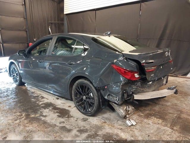 2025 TOYOTA CAMRY SE 3
