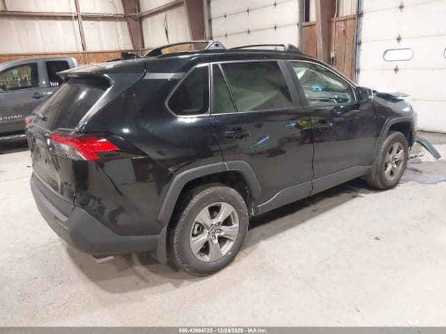 2025 TOYOTA RAV4 XLE 4