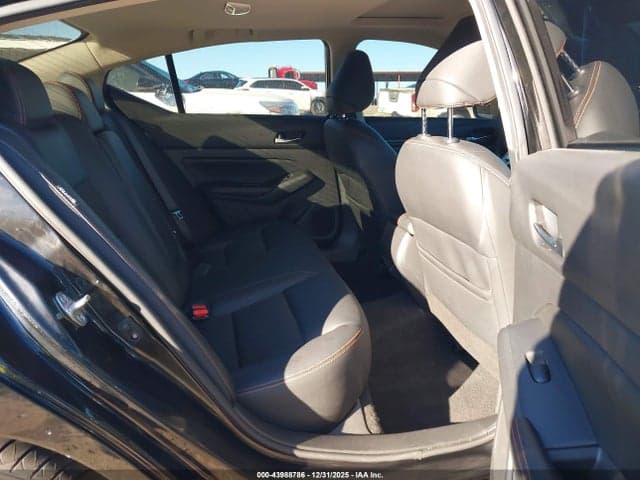 2020 NISSAN ALTIMA SR FWD 8