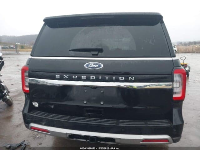 2023 FORD EXPEDITION LIMITED 17