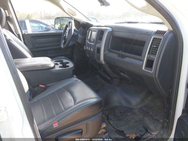 2023 RAM 1500 CLASSIC TRADESMAN 4X2 6'4 BOX 5