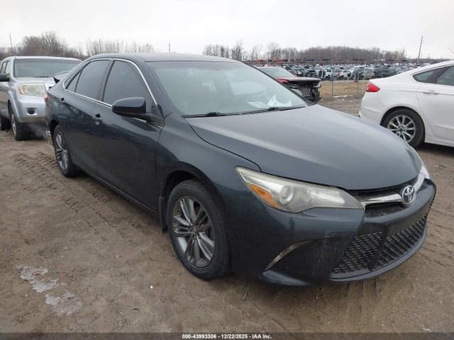 2017 TOYOTA CAMRY SE - 1