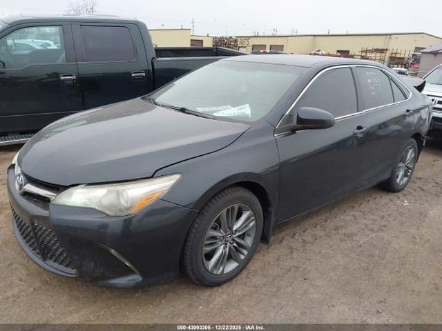 2017 TOYOTA CAMRY SE 2
