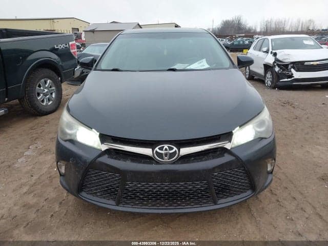 2017 TOYOTA CAMRY SE 12
