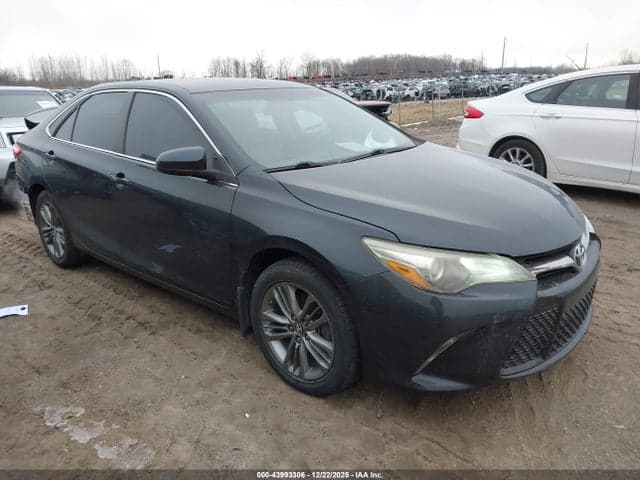 2017 TOYOTA CAMRY SE 13