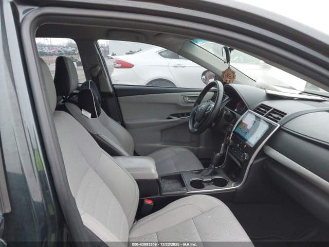 2017 TOYOTA CAMRY SE 8