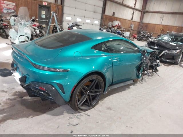 2025 ASTON MARTIN VANTAGE 4