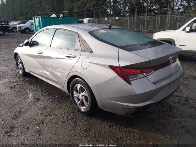 2021 HYUNDAI ELANTRA SE 3