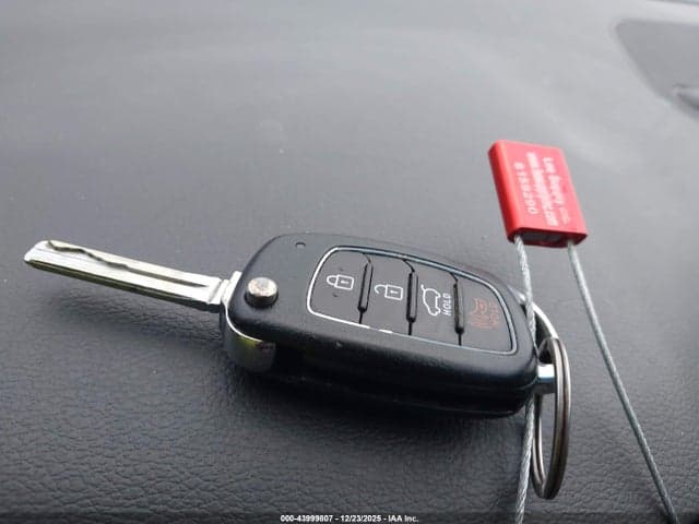 2019 HYUNDAI TUCSON SE 11