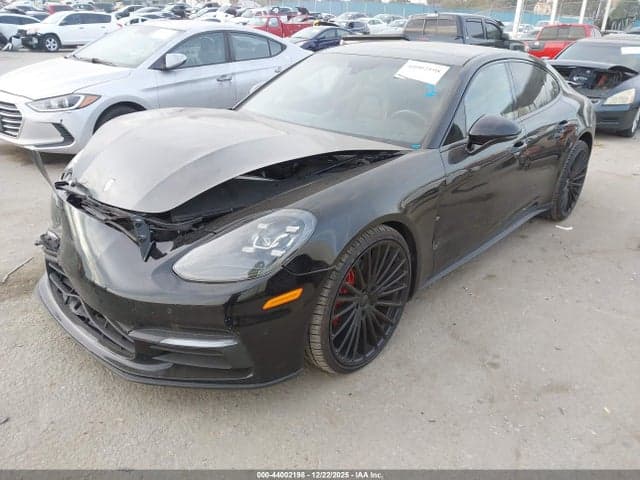 2018 PORSCHE PANAMERA 4 2