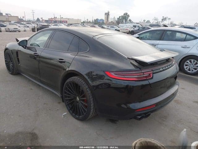 2018 PORSCHE PANAMERA 4 3