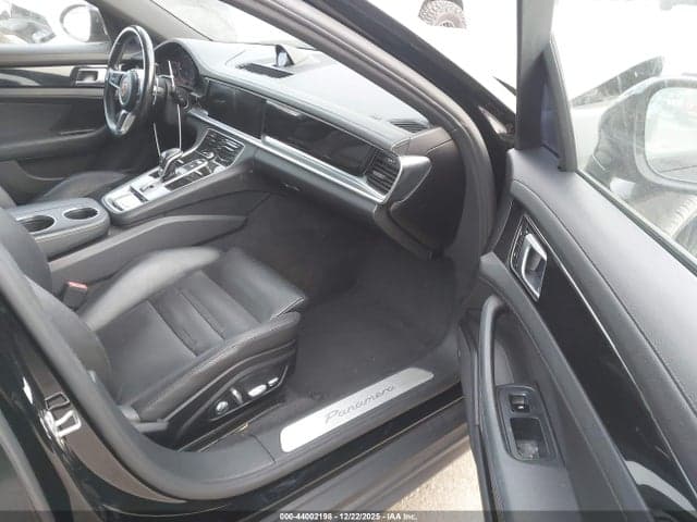 2018 PORSCHE PANAMERA 4 5