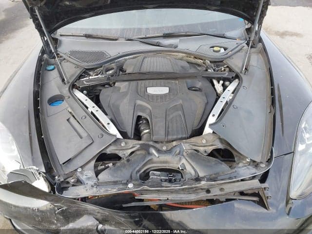 2018 PORSCHE PANAMERA 4 10