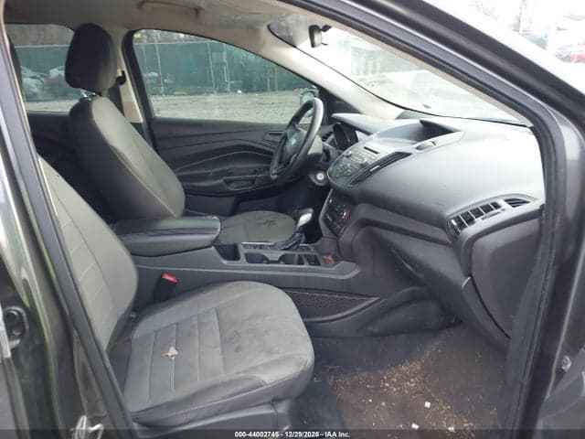 2017 FORD ESCAPE S 5