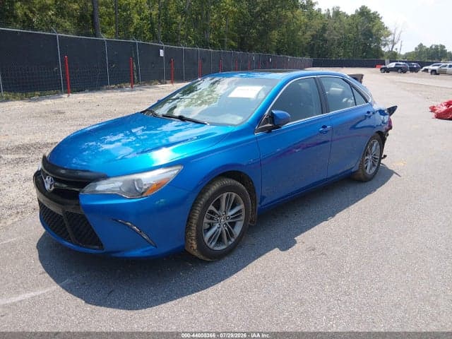 2017 TOYOTA CAMRY SE 2
