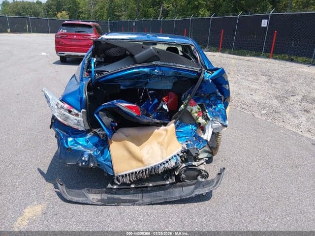 2017 TOYOTA CAMRY SE 16