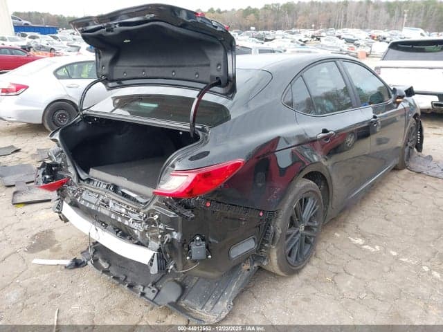 2025 TOYOTA CAMRY SE 4