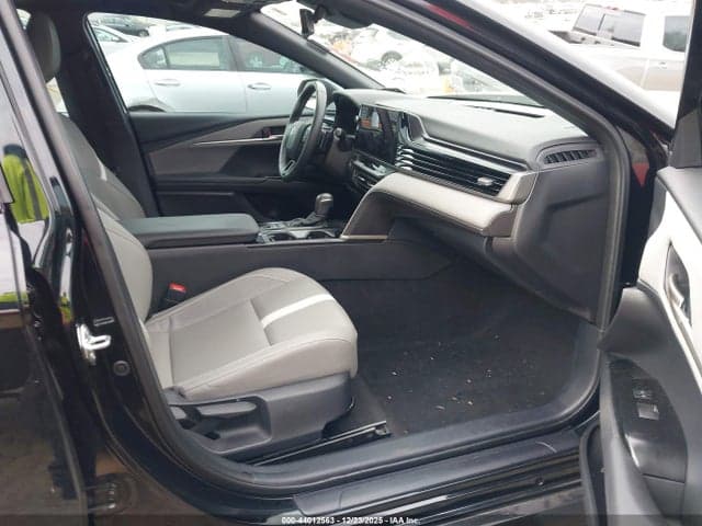 2025 TOYOTA CAMRY SE 5