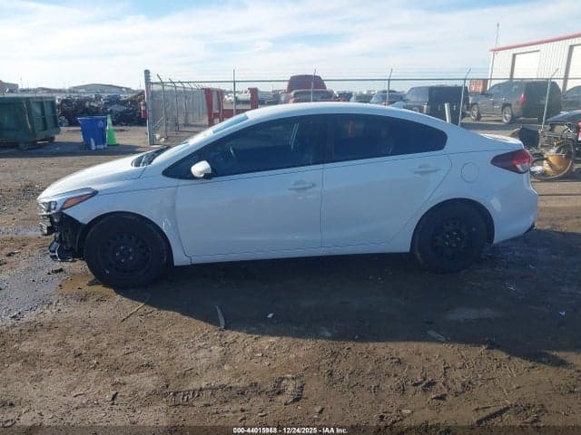 2017 KIA FORTE LX 14
