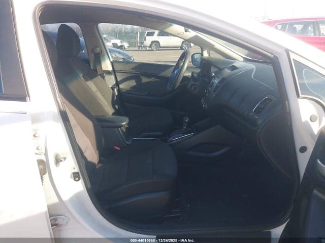 2017 KIA FORTE LX 5
