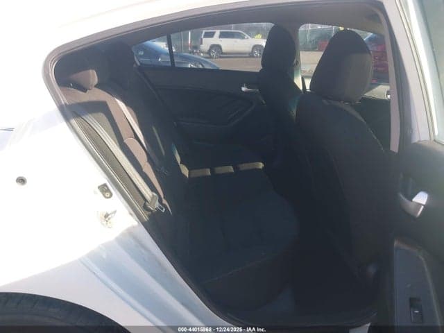 2017 KIA FORTE LX 8