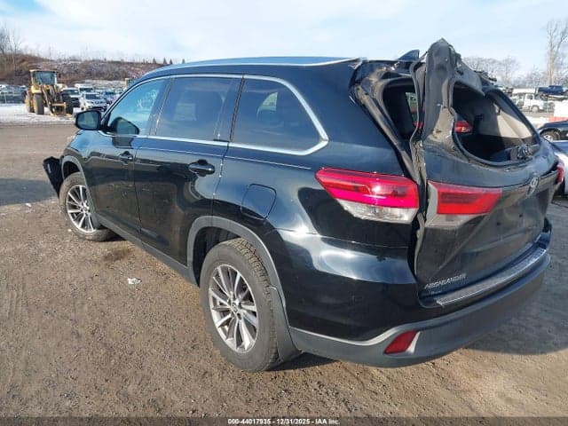 2019 TOYOTA HIGHLANDER XLE 3