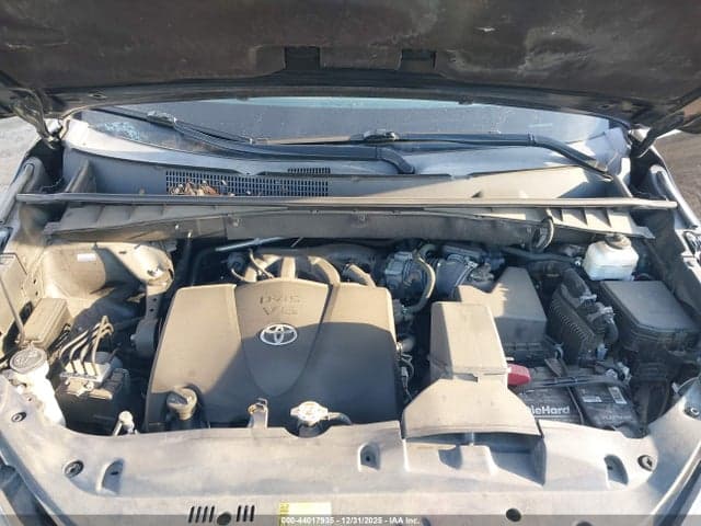 2019 TOYOTA HIGHLANDER XLE 10