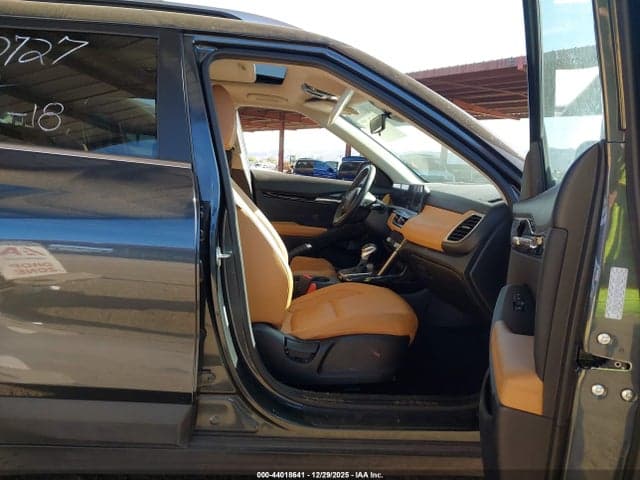 2025 KIA SELTOS EX 5