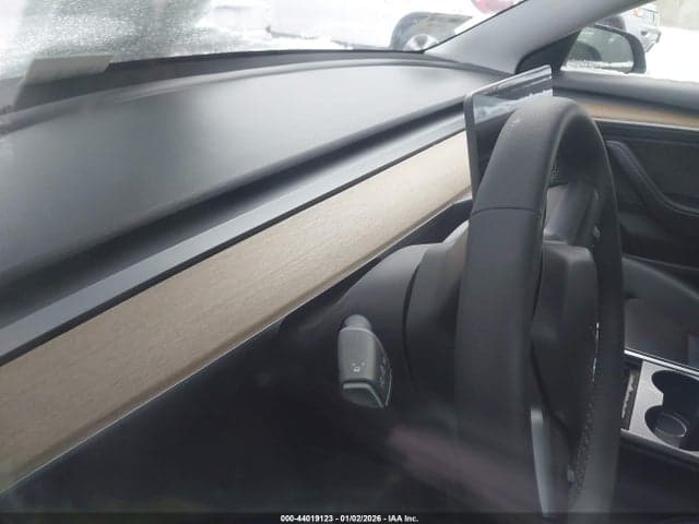 2021 TESLA MODEL 3 STANDARD RANGE PLUS REAR-WHEEL DRIVE 7