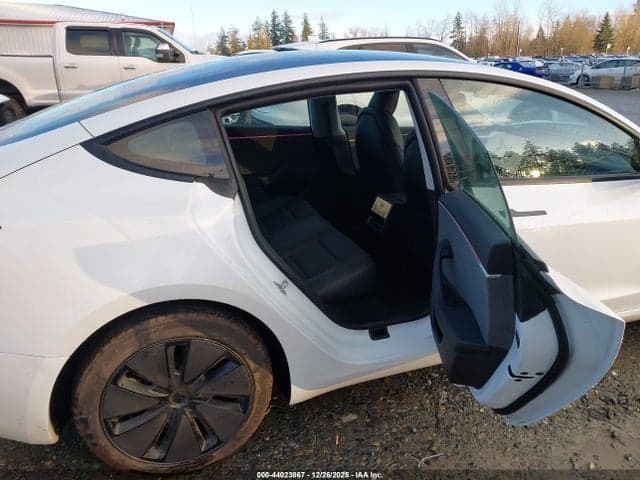 2024 TESLA MODEL 3 8