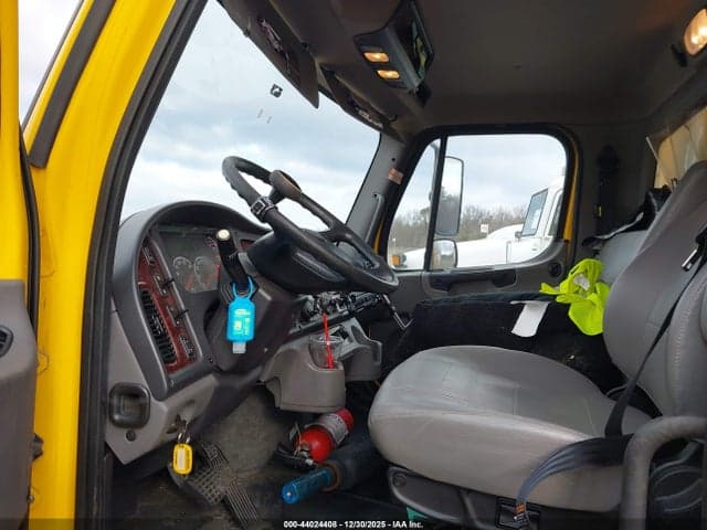 2020 FREIGHTLINER M2 106 7