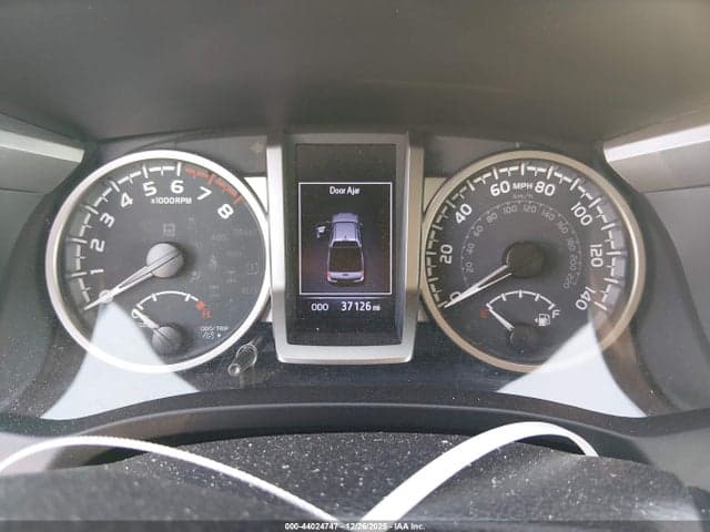 2020 TOYOTA TACOMA SR5 V6 7