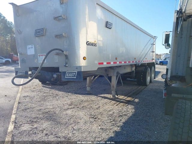 2025 EAST MANUFACTURING GENESIS DUMP TRAILER 2