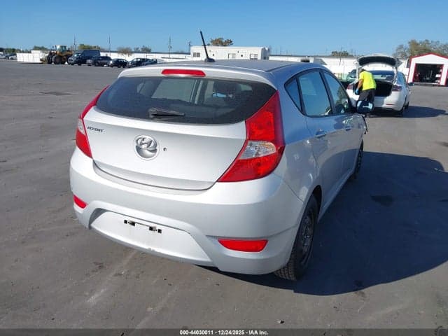 2017 HYUNDAI ACCENT SE 4
