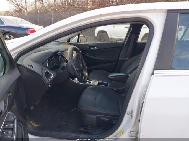 2017 CHEVROLET CRUZE LT AUTO 5