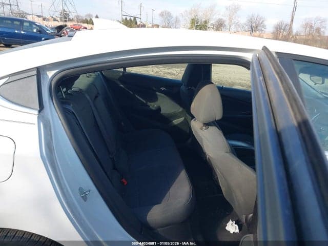 2017 CHEVROLET CRUZE LT AUTO 8