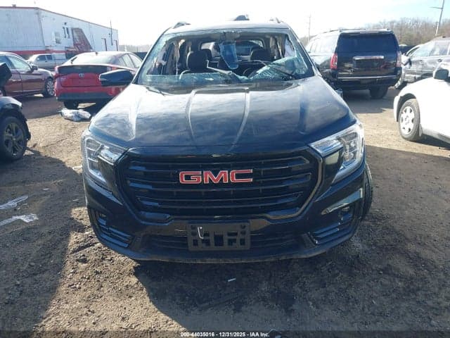 2022 GMC TERRAIN AWD SLT 12
