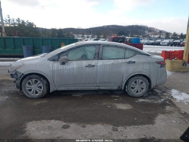 2024 NISSAN VERSA 1.6 S 15