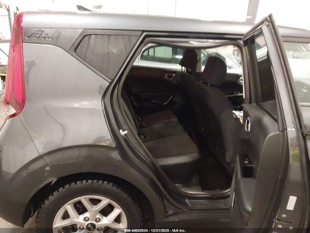 2021 KIA SOUL S 8