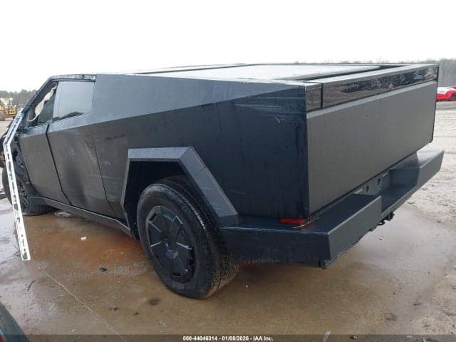 2025 TESLA CYBERTRUCK 3