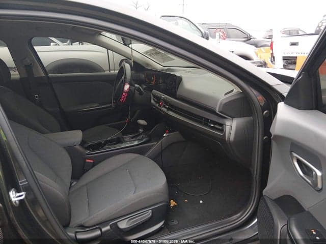 2025 KIA K4 LXS 5